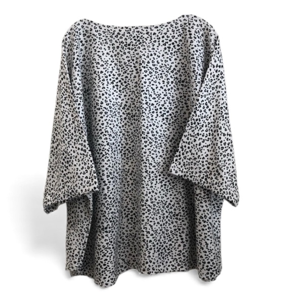 Hand Sewn 3/4 Sleeve  Cotton Knit Blouse Plus Size 3x White Black Animal Print - Picture 8 of 8